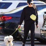 walkingla040221-039.jpg