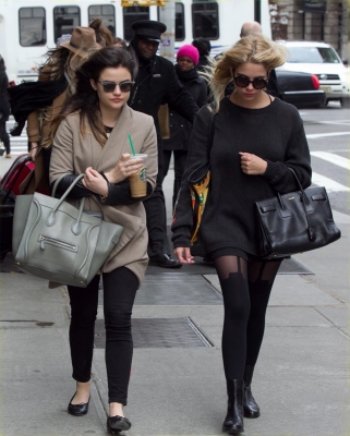 LUCY_AND_ASHLEY_LEAVING_THEIR_HOTEL_IN_NEW_YORK_19-03-2014_01.jpg