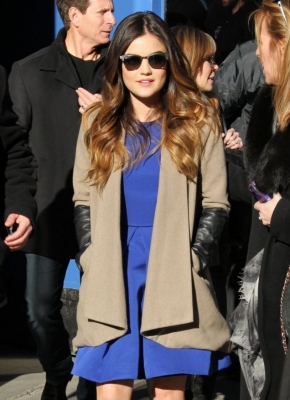 Leaving_Good_Morning_America_18-03-2014_02.jpg