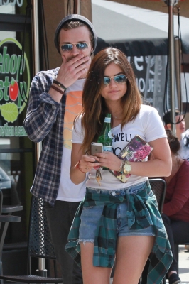 Lucy_and_Joel_Crouse_in_Los_Angeles_09-05-2014_02.jpg