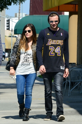 Lucy_and_Joel_Crouse_in_Los_Angeles_23-06-2014_15.jpg