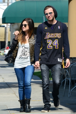 Lucy_and_Joel_Crouse_in_Los_Angeles_23-06-2014_41.jpg