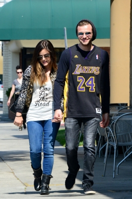 Lucy_and_Joel_Crouse_in_Los_Angeles_23-06-2014_44.jpg