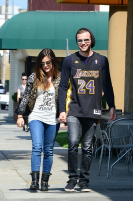 Lucy_and_Joel_Crouse_in_Los_Angeles_23-06-2014_48.jpg