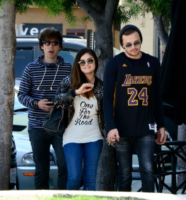 Lucy_and_Joel_Crouse_in_Los_Angeles_23-06-2014_50.jpg