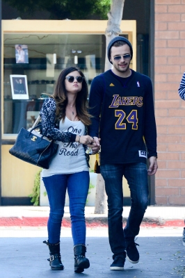 Lucy_and_Joel_Crouse_in_Los_Angeles_23-06-2014_56.jpg