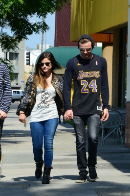 Lucy_and_Joel_Crouse_in_Los_Angeles_23-06-2014_58.jpg