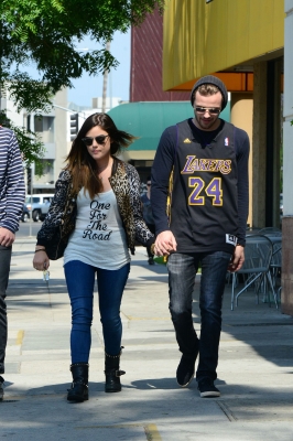 Lucy_and_Joel_Crouse_in_Los_Angeles_23-06-2014_59.jpg