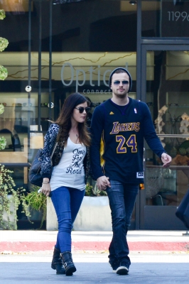 Lucy_and_Joel_Crouse_in_Los_Angeles_23-06-2014_60.jpg