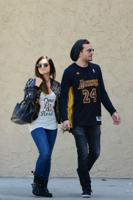 Lucy_and_Joel_Crouse_in_Los_Angeles_23-06-2014_68.jpg