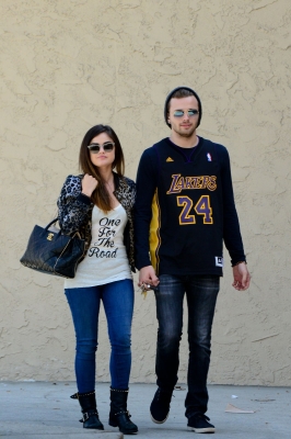 Lucy_and_Joel_Crouse_in_Los_Angeles_23-06-2014_69.jpg