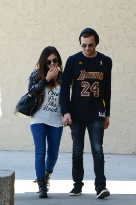 Lucy_and_Joel_Crouse_in_Los_Angeles_23-06-2014_70.jpg