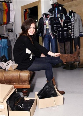 SUPERDRY_IN_NYC_11-11-2011_41.jpg
