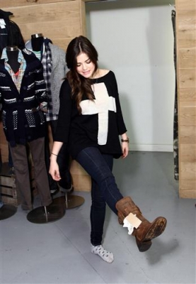 SUPERDRY_IN_NYC_11-11-2011_44.jpg