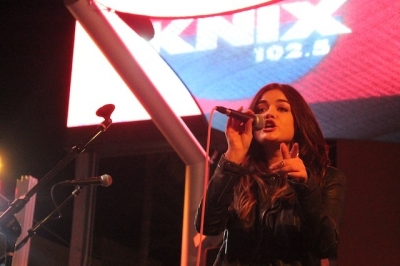 1025knix040214-007.jpg