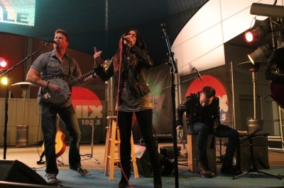 1025knix040214-024.jpg