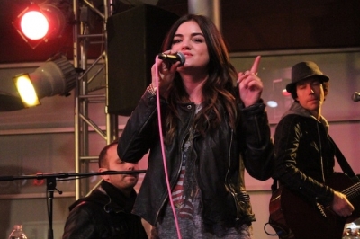 1025knix040214-025.jpg
