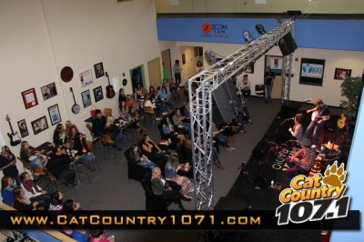 1071catcountry300114-012.jpg