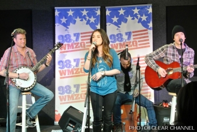 987wmzq220114-007.jpg