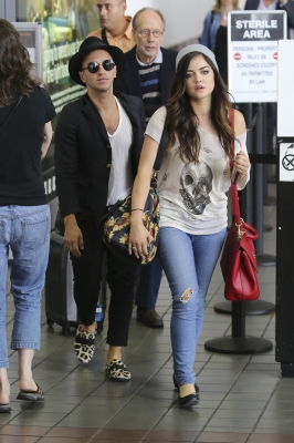 ArrivingAtLAXAirportLA2013-07.jpg