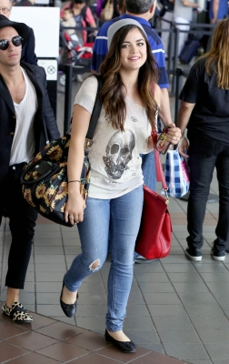 ArrivingAtLAXAirportLA2013-09.jpg