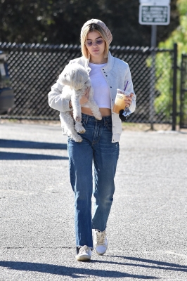 HQ
