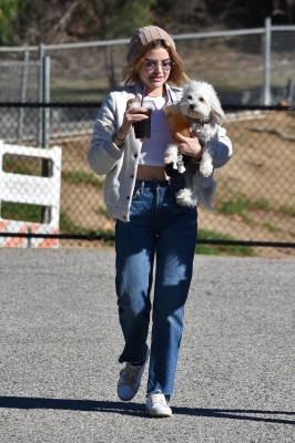 HQ
