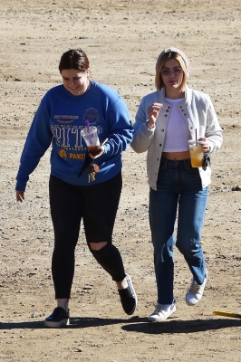 HQ

