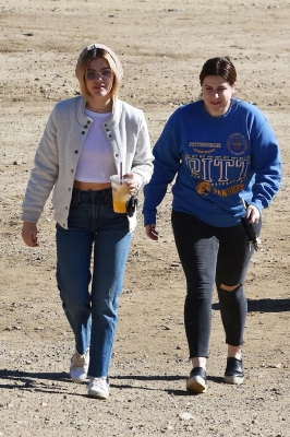 HQ
