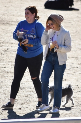 HQ
