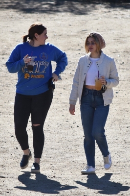 HQ
