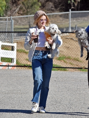 HQ
