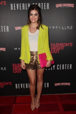 BeverlyCenterEvent2012-04.jpg