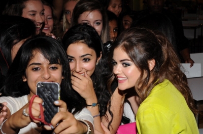 BeverlyCenterEvent2012-13.jpg