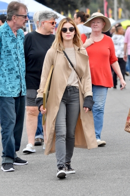 HQ
