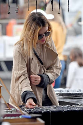 HQ

