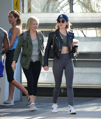HQ
