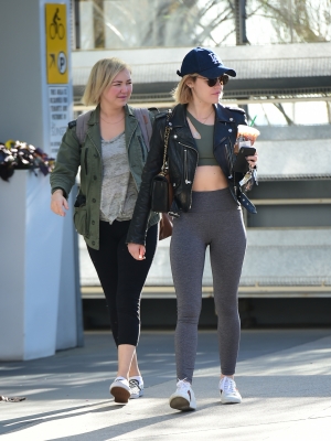 HQ

