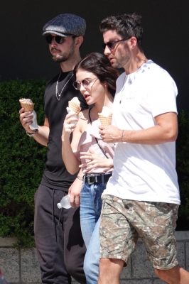 HQ

