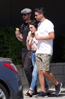 HQ
