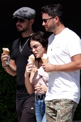 HQ
