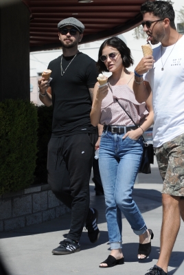 HQ
