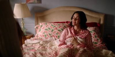 Katy_Keene_S01E10_Chapter_Ten_Gloria_1080p_AMZN_WEB-DL_DDP5_1_H_264-KiNGS_0083.jpg