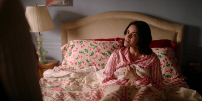 Katy_Keene_S01E10_Chapter_Ten_Gloria_1080p_AMZN_WEB-DL_DDP5_1_H_264-KiNGS_0085.jpg