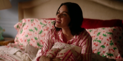 Katy_Keene_S01E10_Chapter_Ten_Gloria_1080p_AMZN_WEB-DL_DDP5_1_H_264-KiNGS_0093.jpg