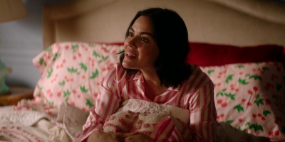 Katy_Keene_S01E10_Chapter_Ten_Gloria_1080p_AMZN_WEB-DL_DDP5_1_H_264-KiNGS_0096.jpg