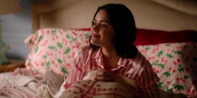 Katy_Keene_S01E10_Chapter_Ten_Gloria_1080p_AMZN_WEB-DL_DDP5_1_H_264-KiNGS_0100.jpg
