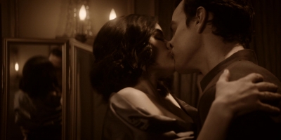 Katy_Keene_S01E10_Chapter_Ten_Gloria_1080p_AMZN_WEB-DL_DDP5_1_H_264-KiNGS_0125.jpg