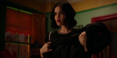 Katy_Keene_S01E10_Chapter_Ten_Gloria_1080p_AMZN_WEB-DL_DDP5_1_H_264-KiNGS_0397.jpg