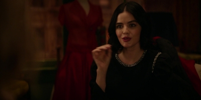Katy_Keene_S01E10_Chapter_Ten_Gloria_1080p_AMZN_WEB-DL_DDP5_1_H_264-KiNGS_0449.jpg